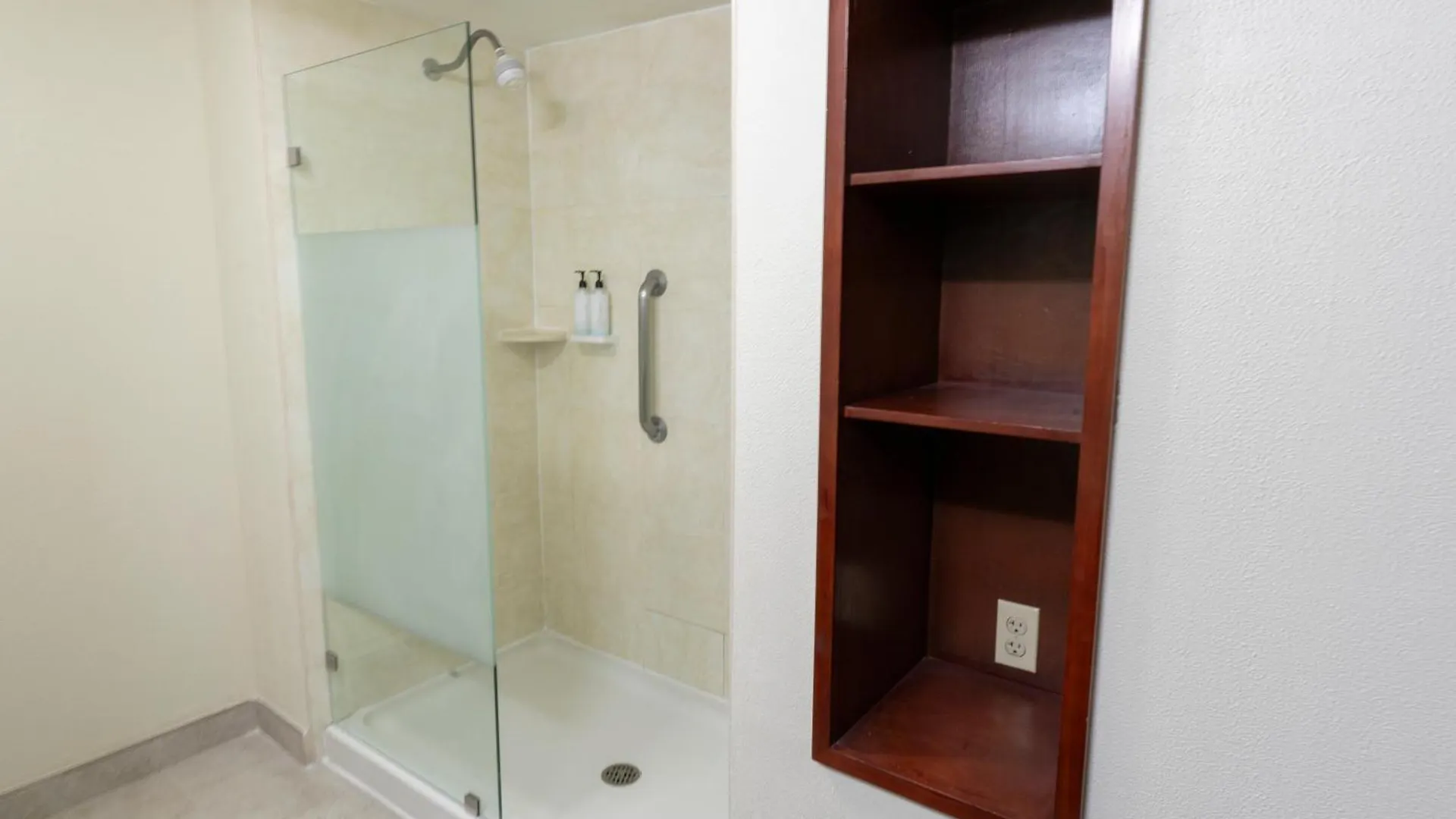 Hampton Inn By Hilton Guadalajara-Aeropuerto